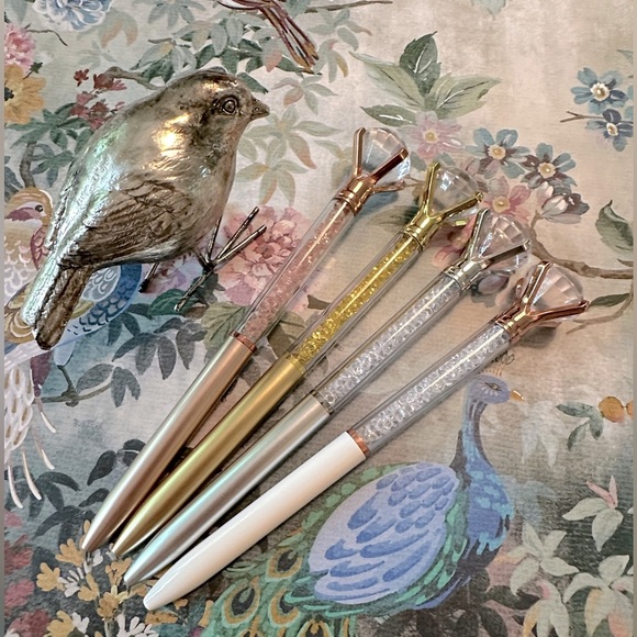 Set of Four Bling Pens With Giant Acrylic Diamond Gold, Silver, White, Rose - Picture 6 of 6